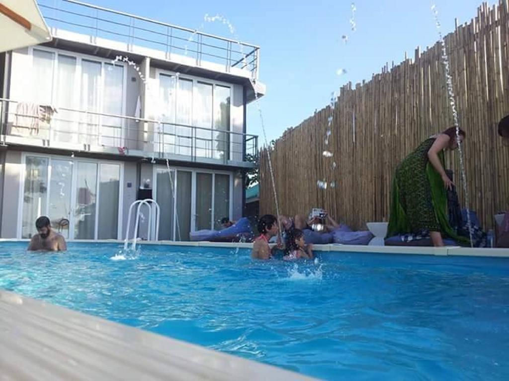 The Beacha Club Hotel Phi Phi-öarna Exteriör bild