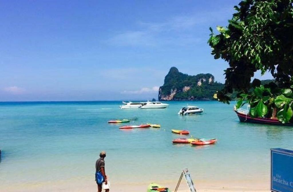 The Beacha Club Hotel Phi Phi-öarna Exteriör bild
