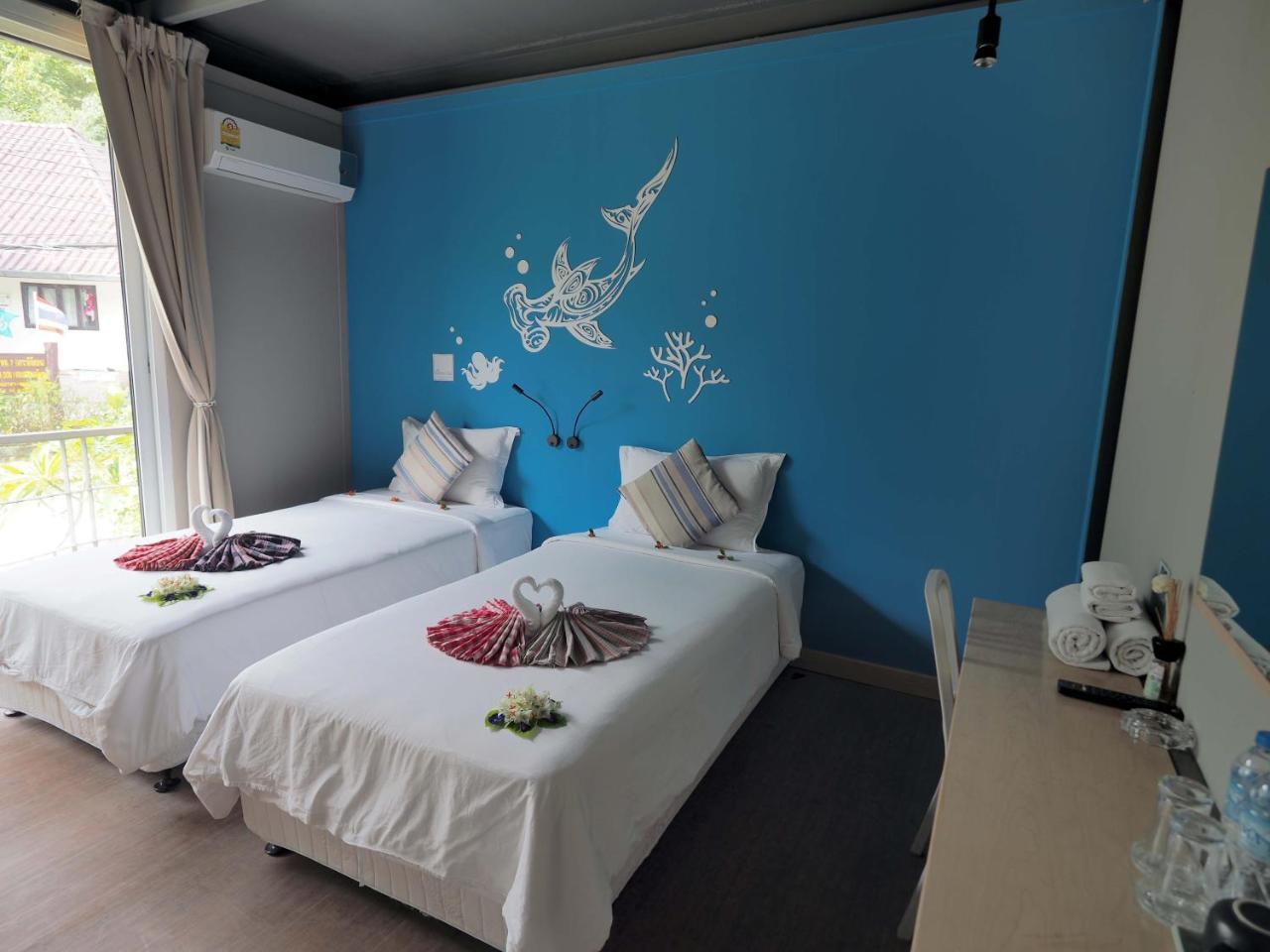 The Beacha Club Hotel Phi Phi-öarna Exteriör bild